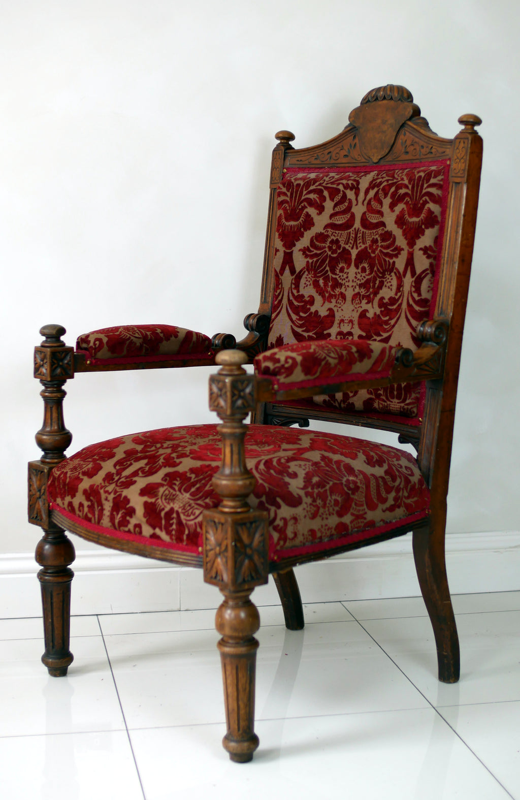 Victorian Carved Oak Throne Chair