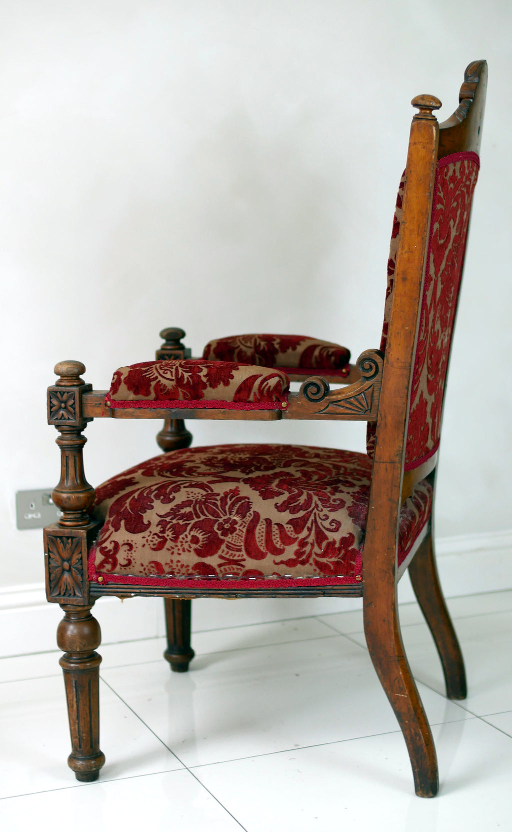 Victorian Carved Oak Throne Chair
