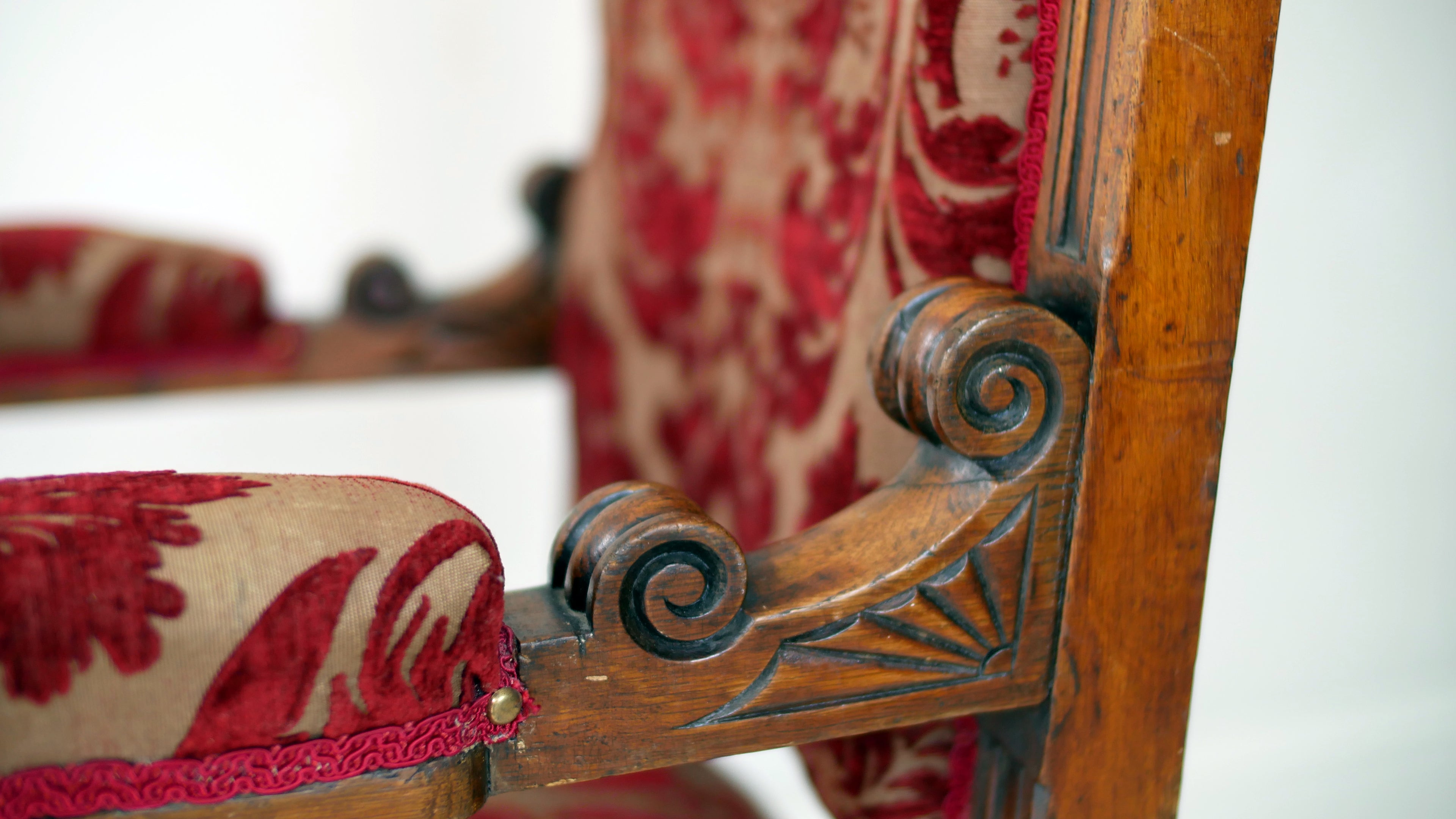 Victorian Carved Oak Throne Chair