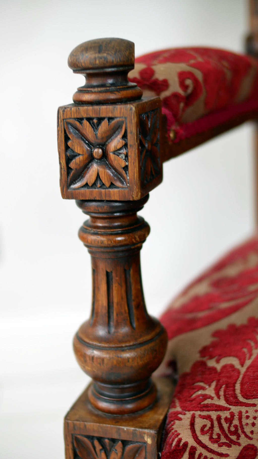 Victorian Carved Oak Throne Chair