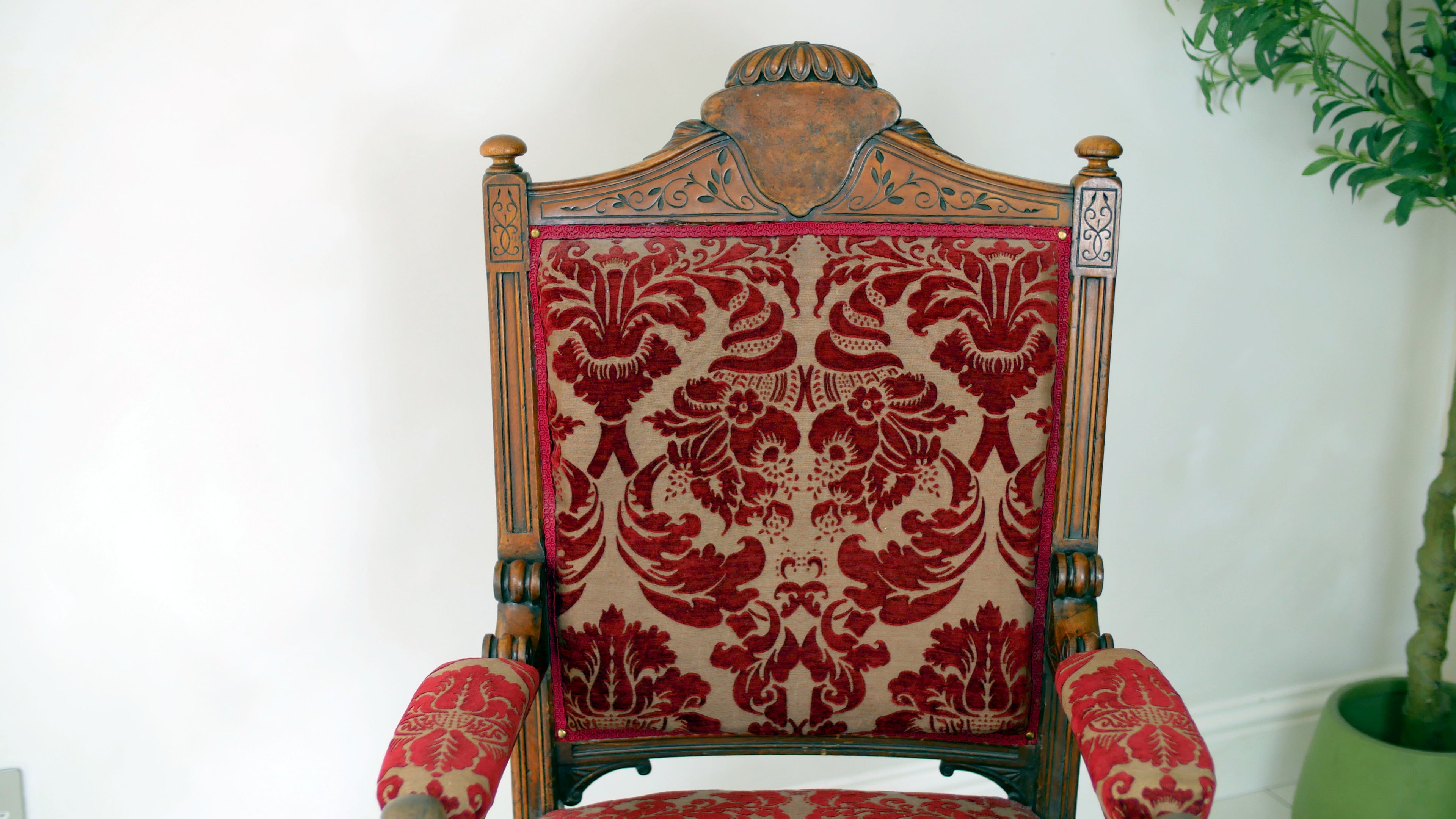 Victorian Carved Oak Throne Chair