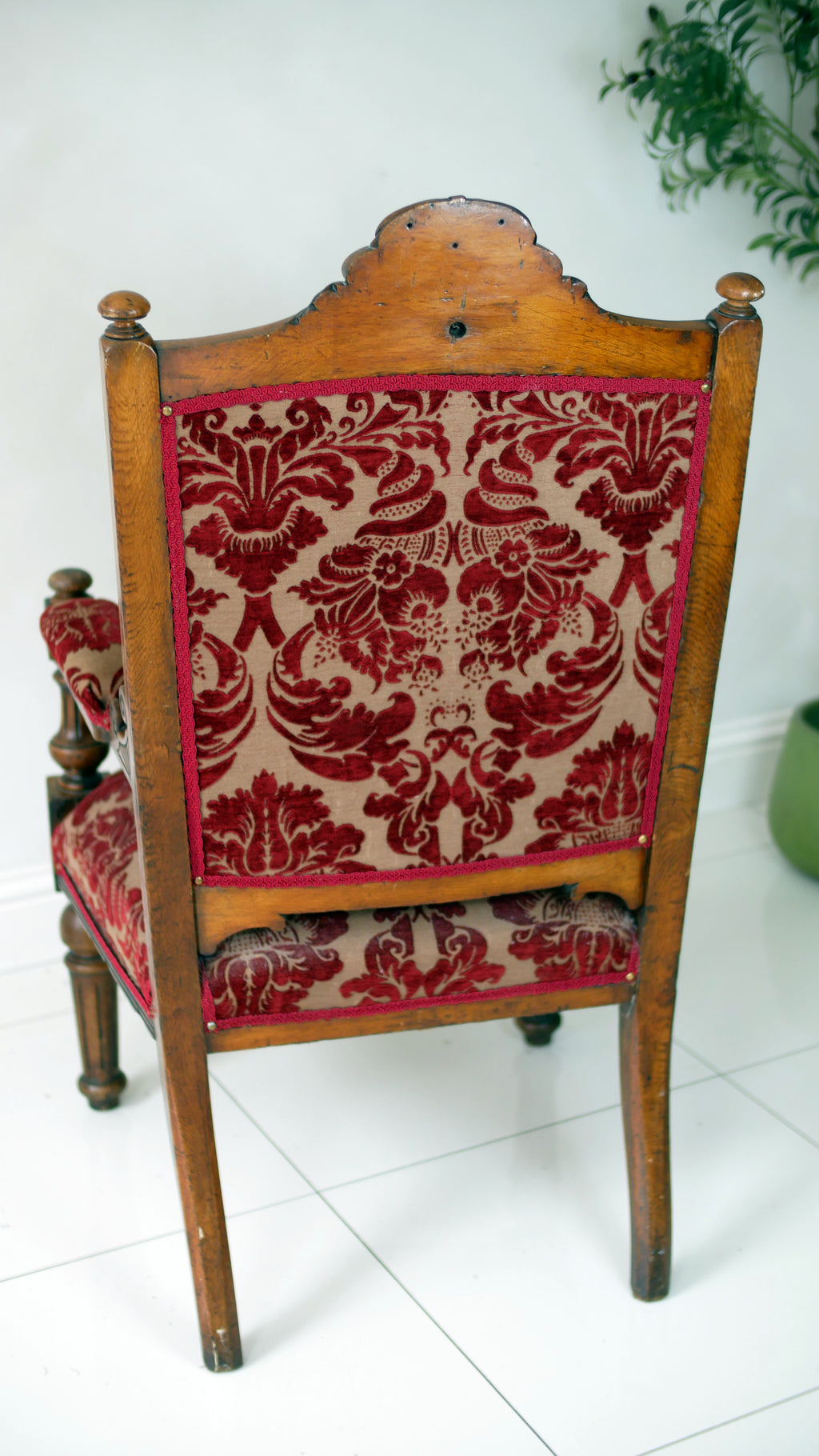 Victorian Carved Oak Throne Chair