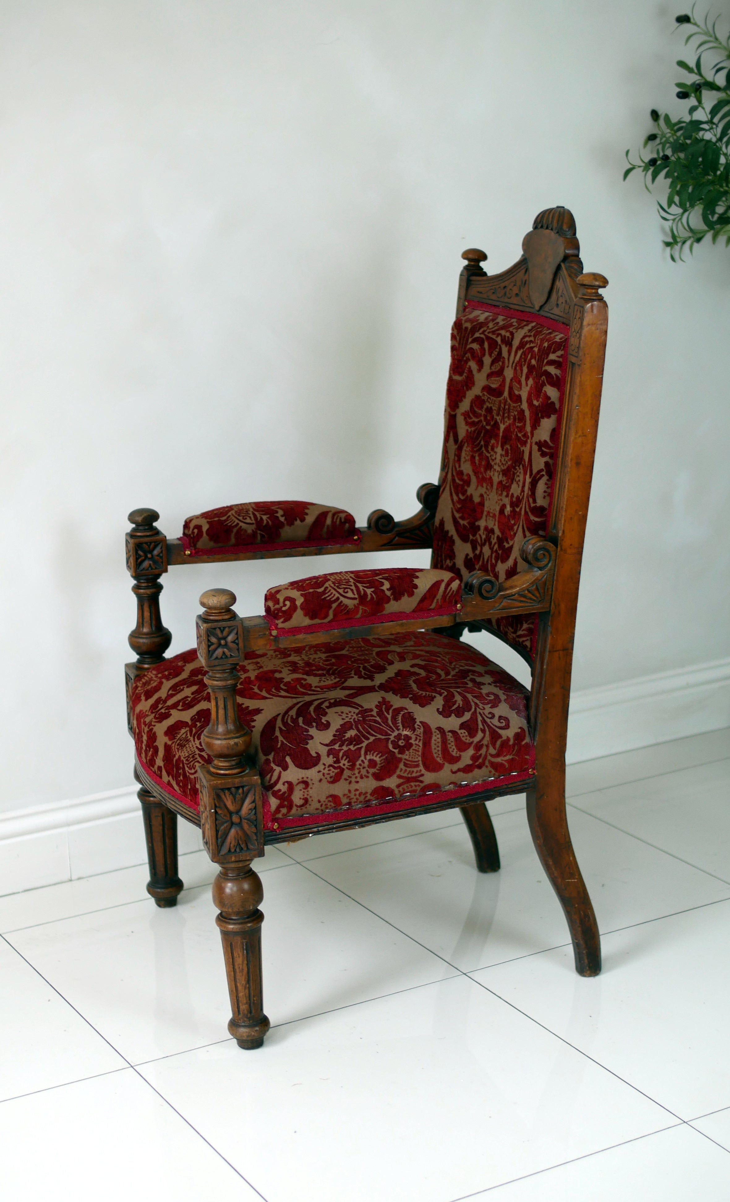 Victorian Carved Oak Throne Chair
