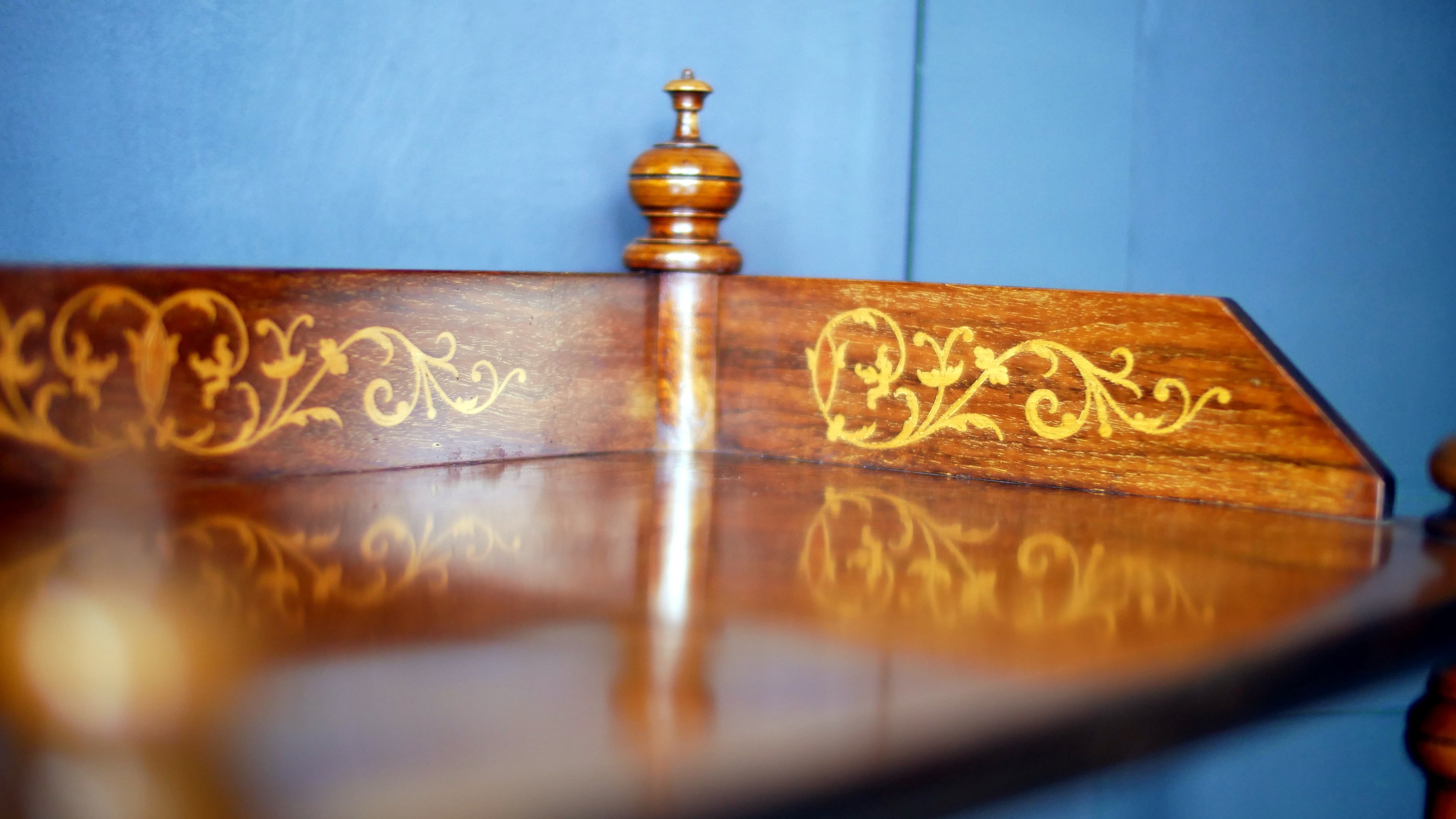 Victorian Inlaid Burr Walnut Whatnot