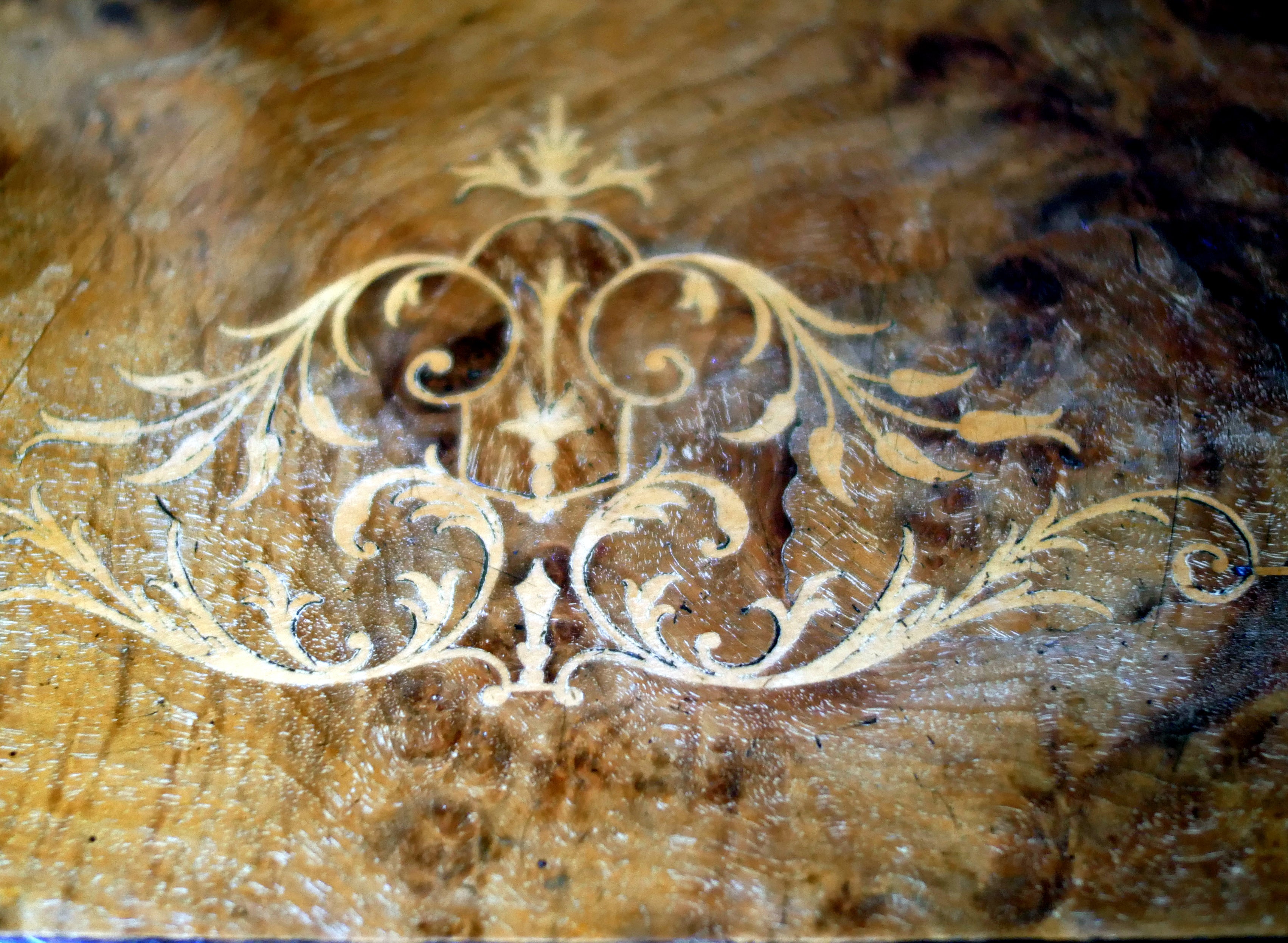Victorian Inlaid Burr Walnut Whatnot