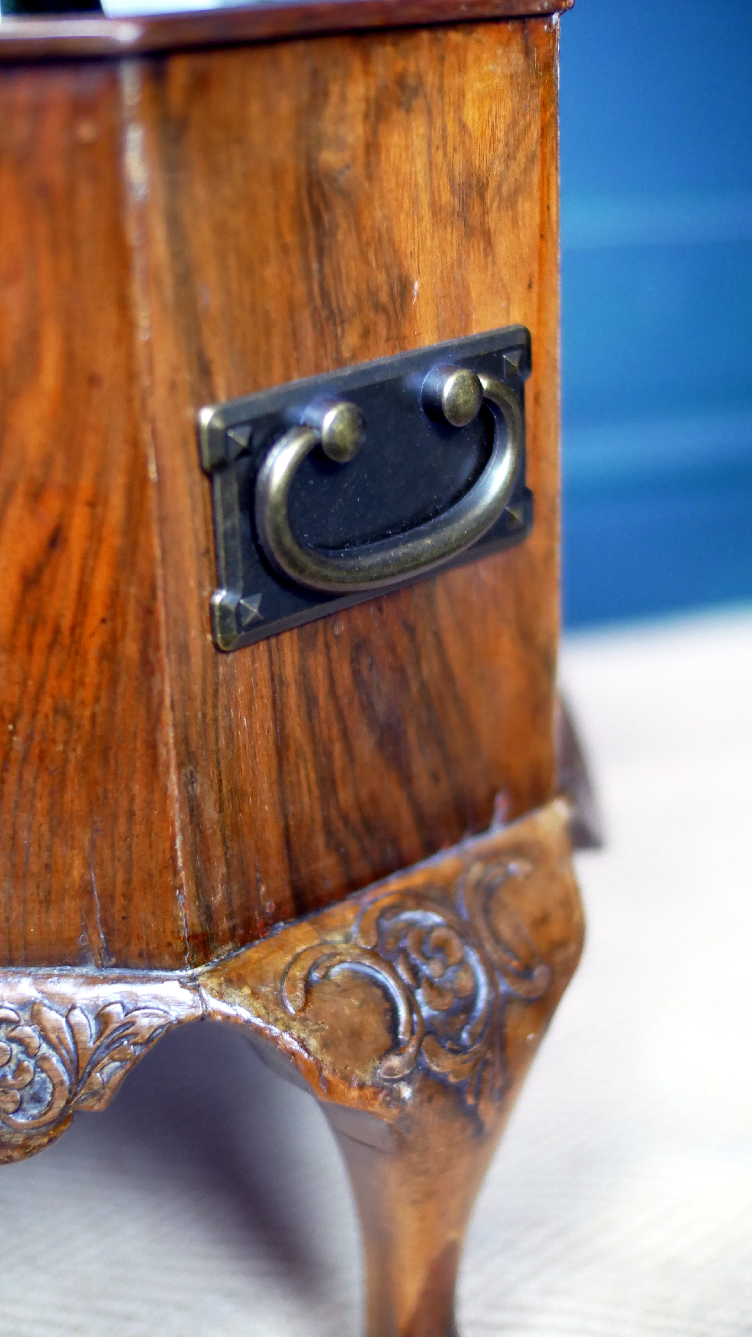 Edwardian Mahogany Octagonal Jardinière